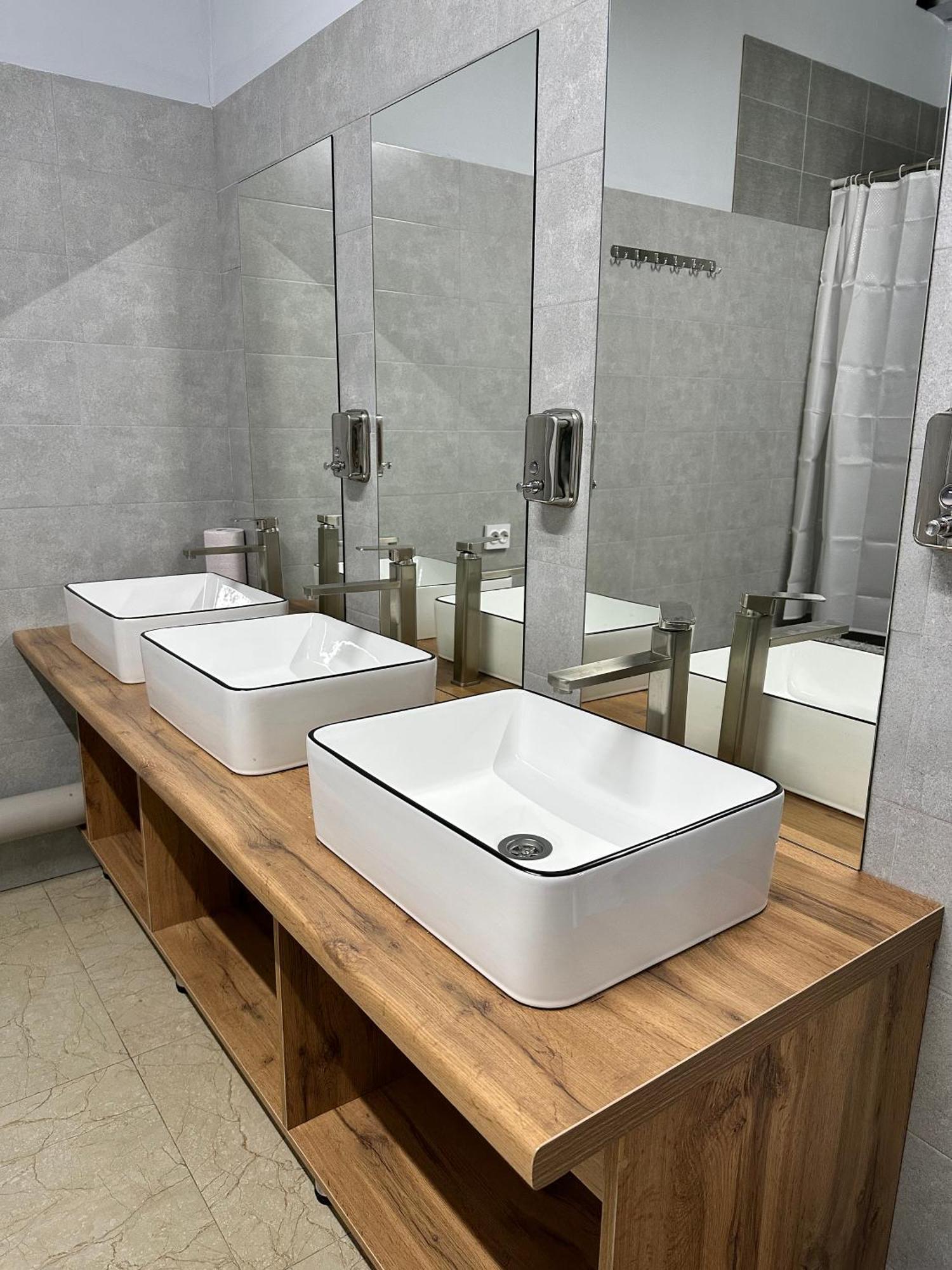 Hostel O2 Almaty Ngoại thất bức ảnh