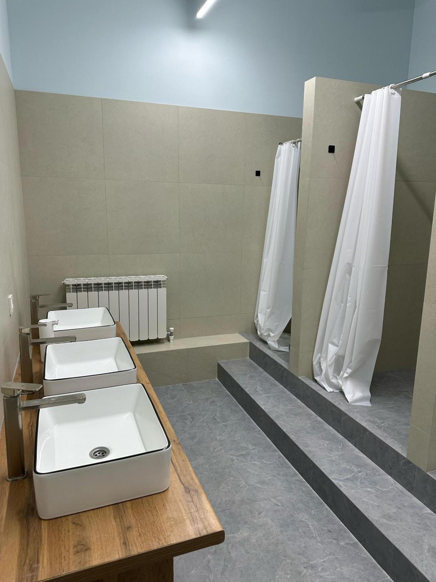 Hostel O2 Almaty Ngoại thất bức ảnh